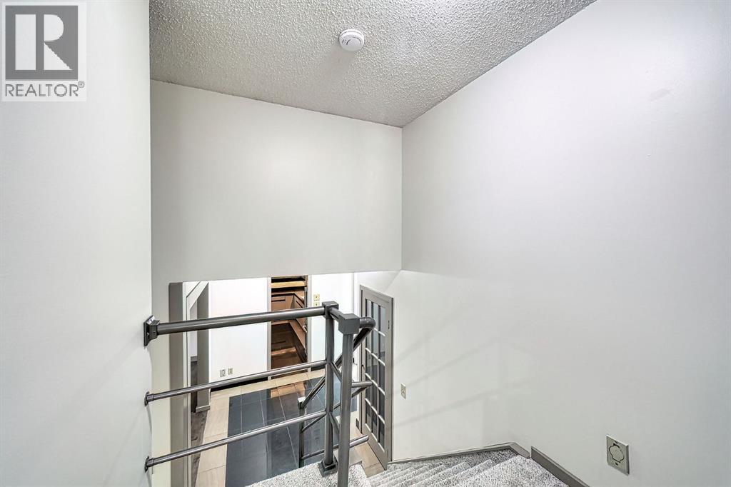 Photo 21 of 11147 Southdale Road Sw, Calgary AB