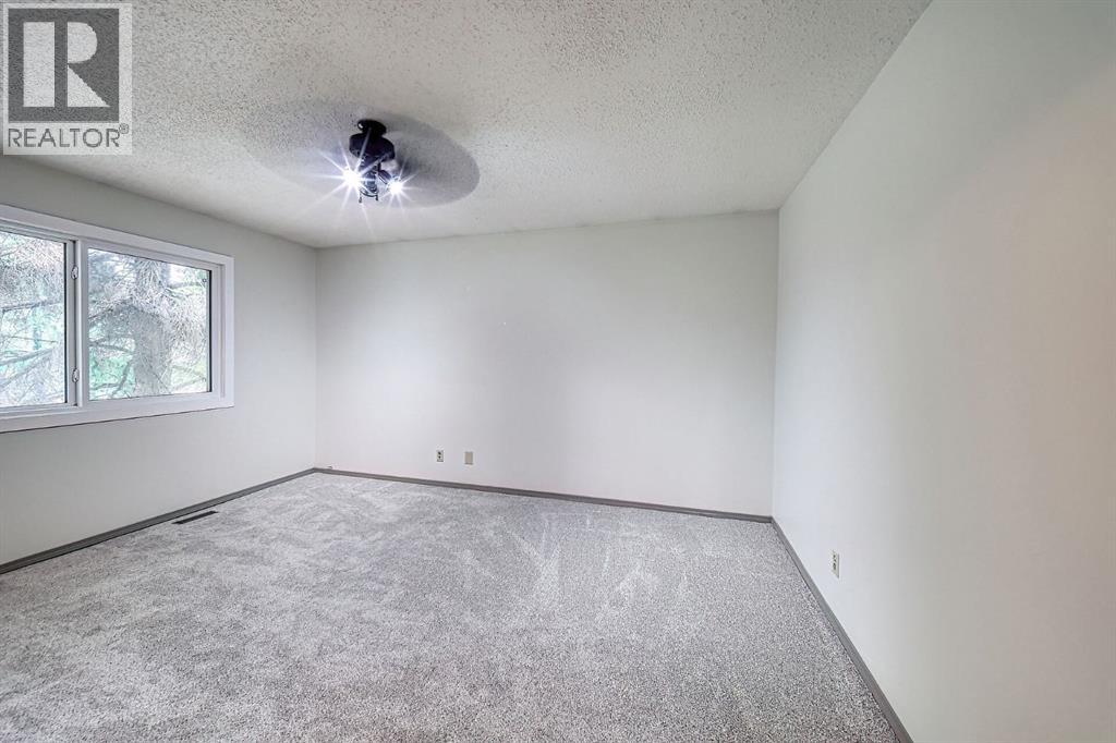Photo 28 of 11147 Southdale Road Sw, Calgary AB