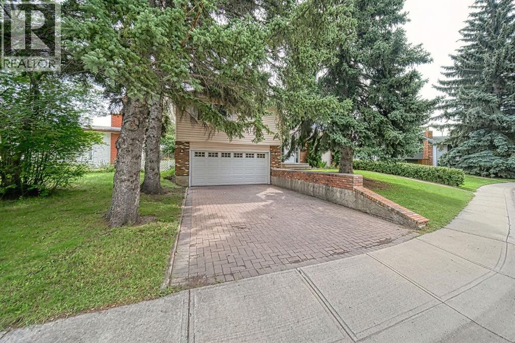 Photo 2 of 11147 Southdale Road Sw, Calgary AB