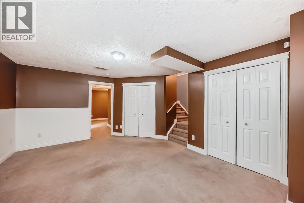 Photo 32 of 33 Covepark Road Ne, Calgary AB