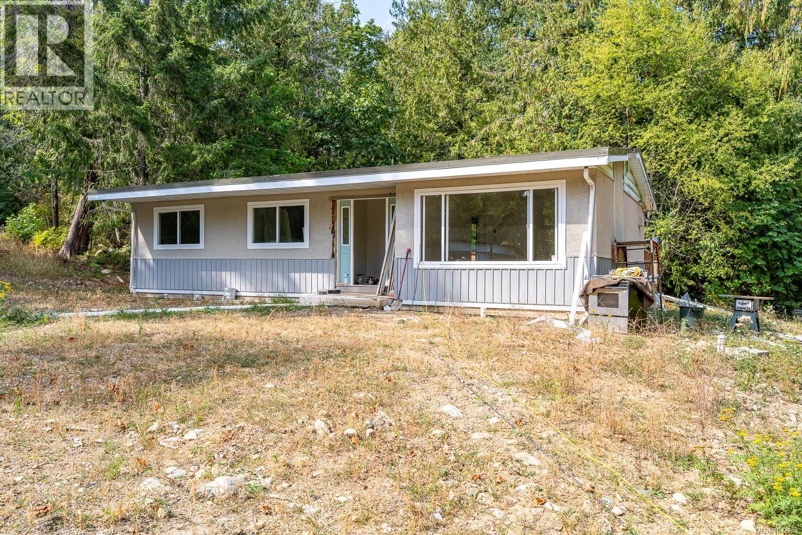 Photo 13 of 7390 Cougar Smith Rd, Fanny Bay BC