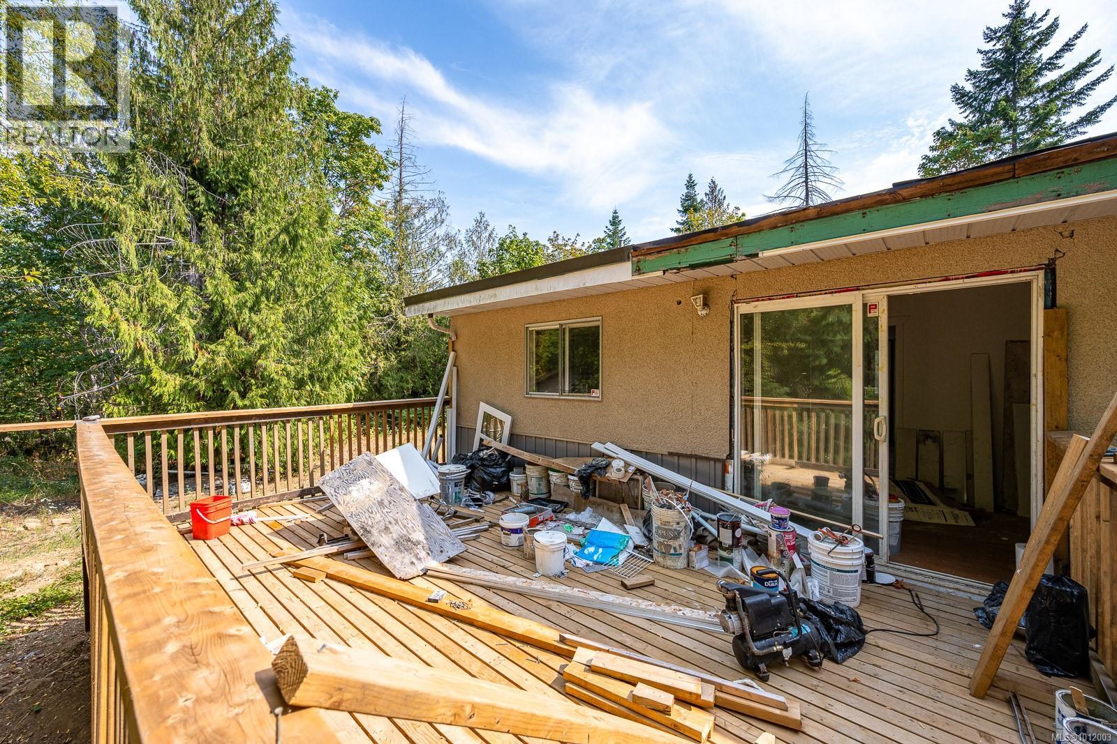 Photo 17 of 7390 Cougar Smith Rd, Fanny Bay BC