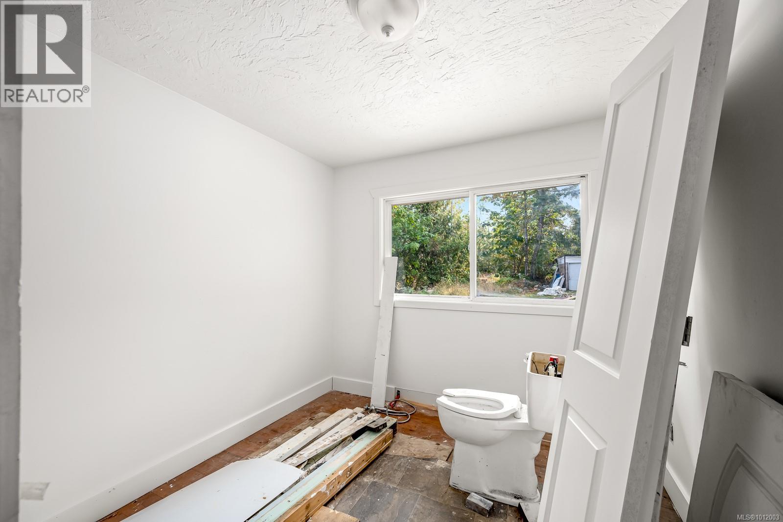 Photo 22 of 7390 Cougar Smith Rd, Fanny Bay BC