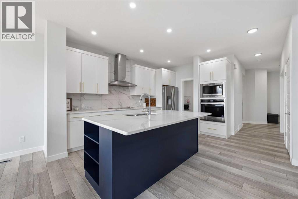 Photo 7 of 49 Emerson Crescent, Okotoks AB
