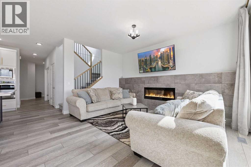 Photo 18 of 49 Emerson Crescent, Okotoks AB