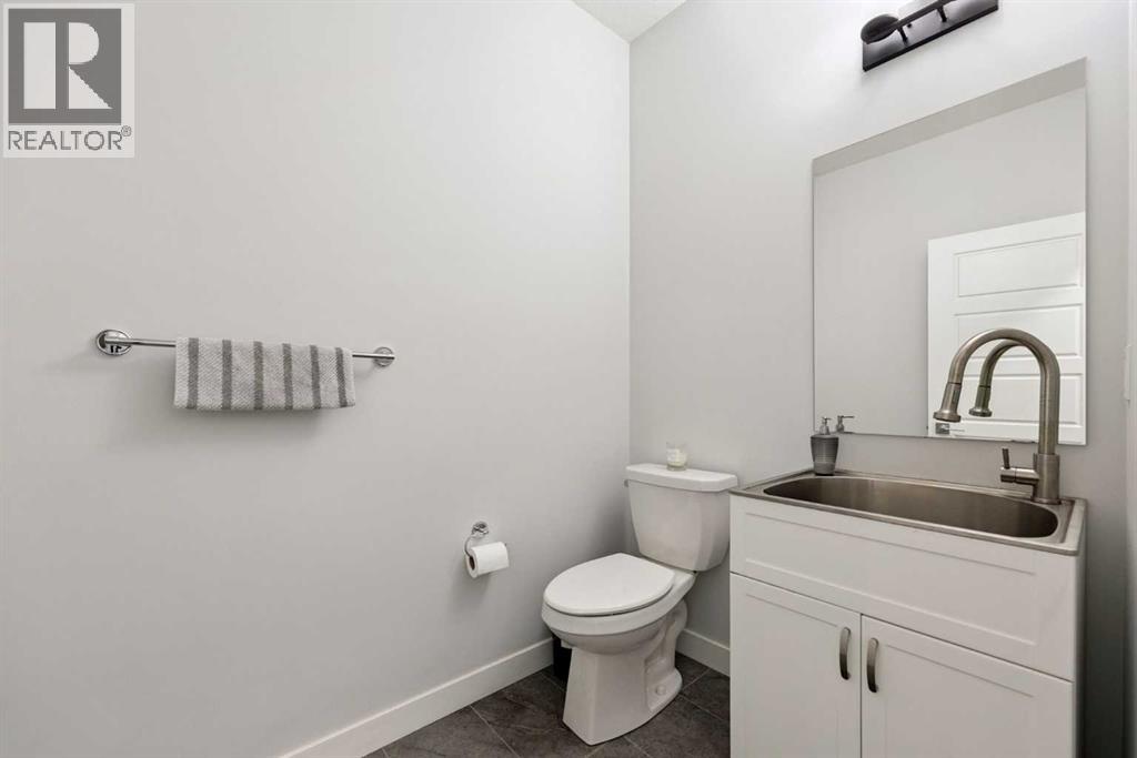 Photo 21 of 49 Emerson Crescent, Okotoks AB