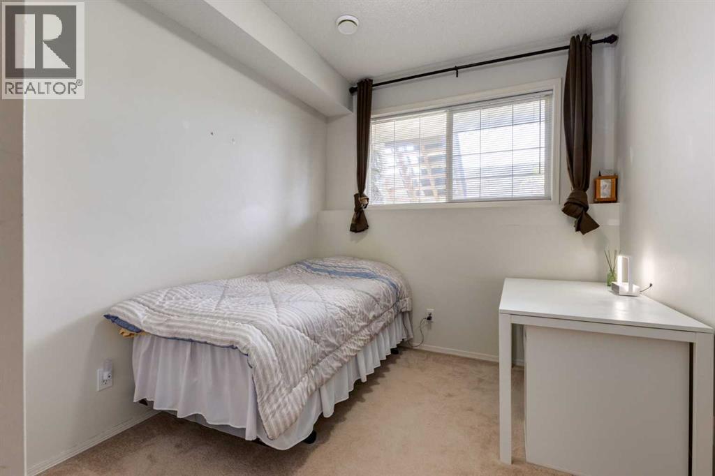 Photo 29 of 7 29 Springborough Boulevard Sw, Calgary AB