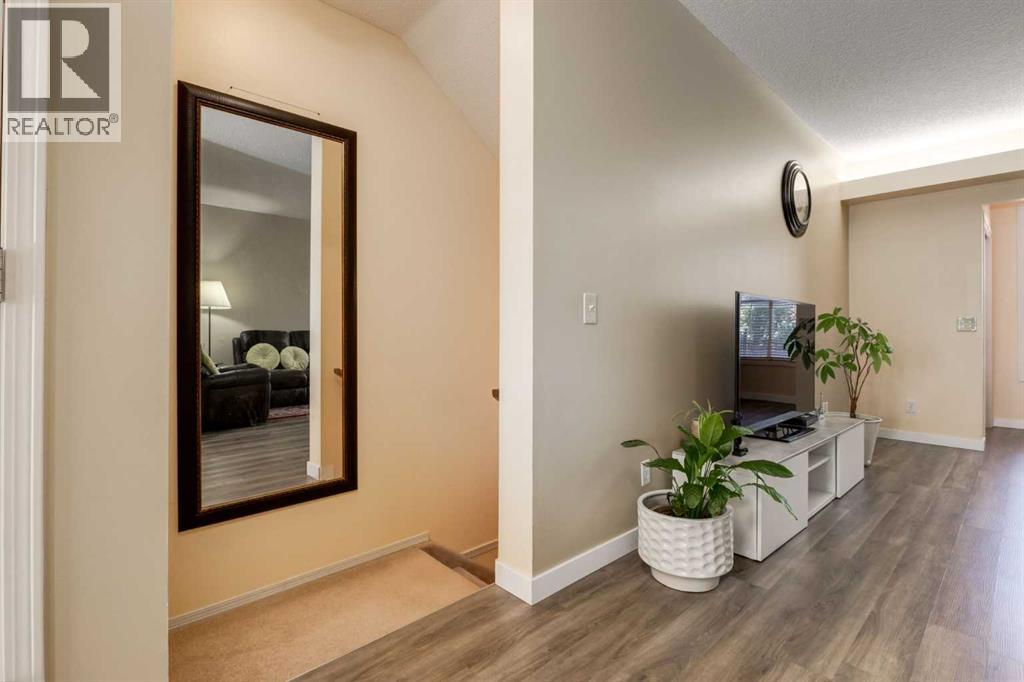 Photo 24 of 7 29 Springborough Boulevard Sw, Calgary AB