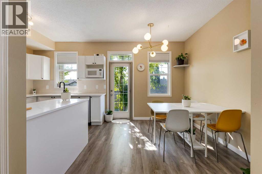 Photo 8 of 7 29 Springborough Boulevard Sw, Calgary AB