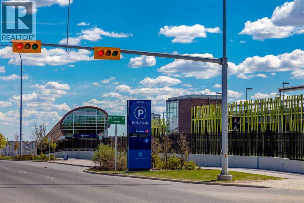 Photo 44 of 7 29 Springborough Boulevard Sw, Calgary AB