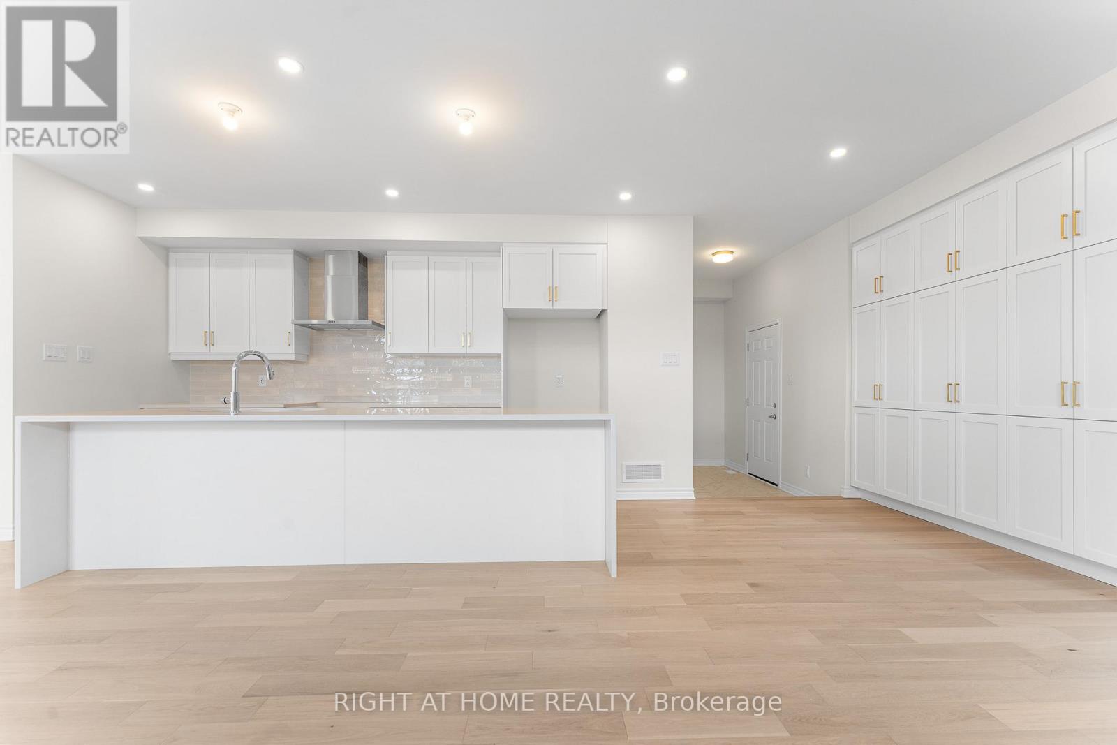 Photo 16 of 118 Lumen Place, Ottawa ON