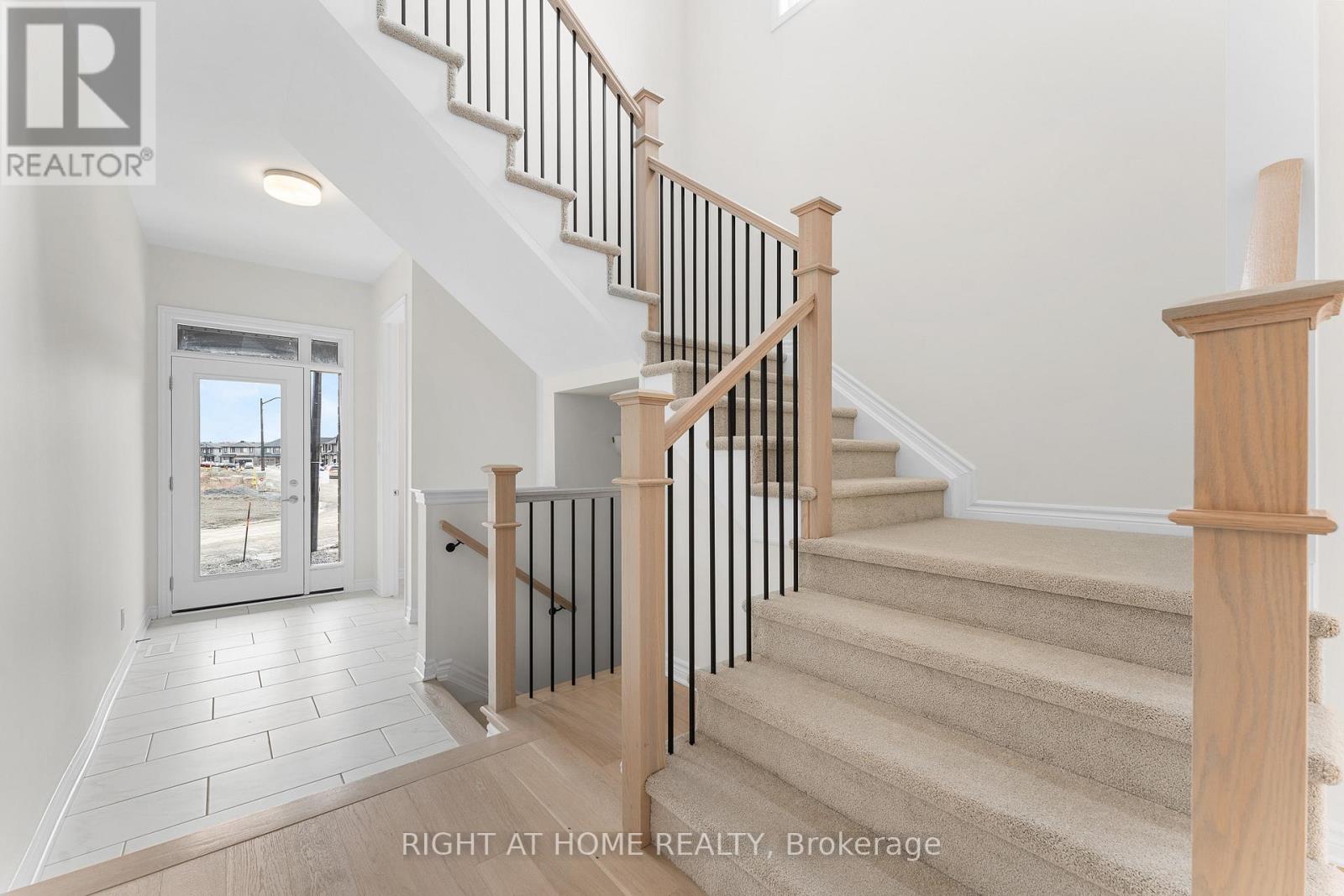 Photo 27 of 118 Lumen Place, Ottawa ON