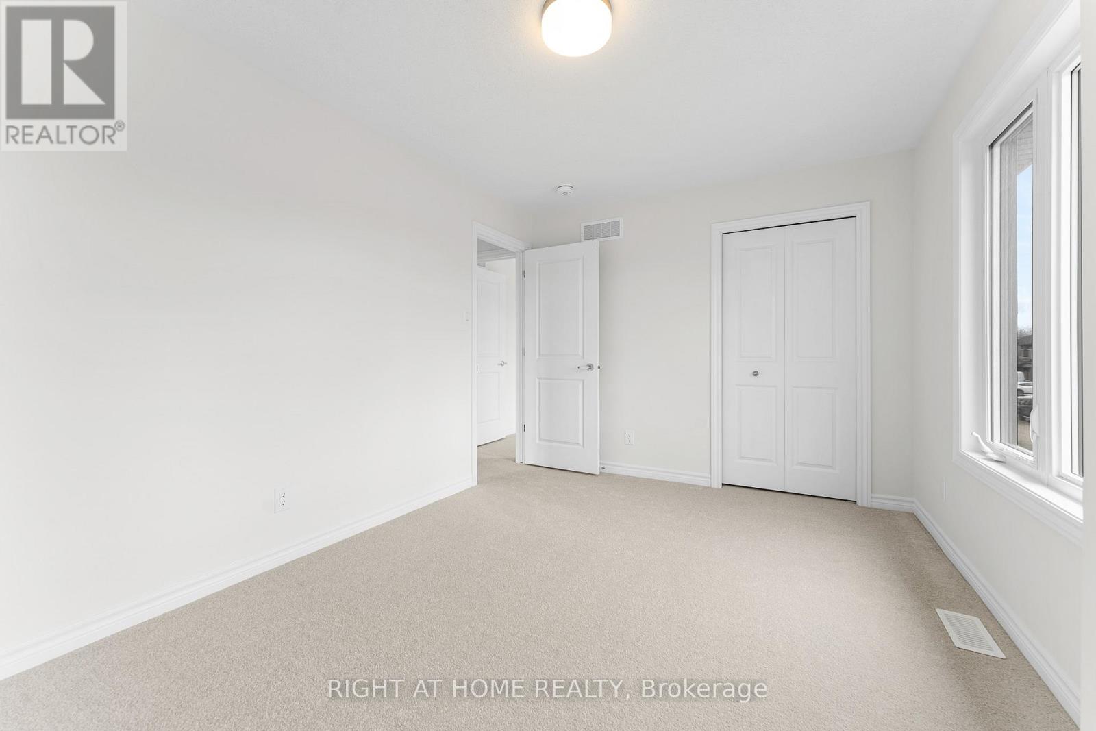 Photo 40 of 118 Lumen Place, Ottawa ON