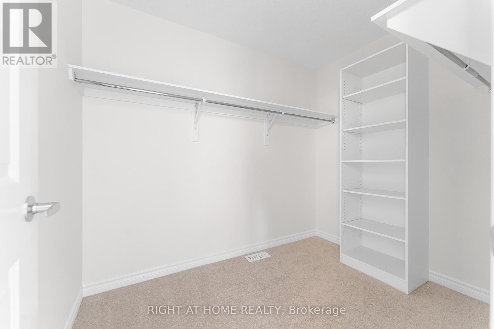 Photo 33 of 118 Lumen Place, Ottawa ON