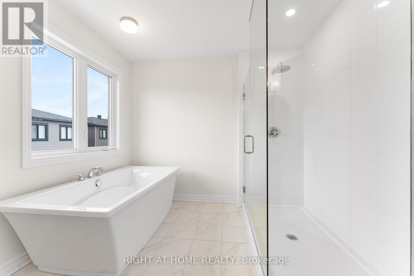 Photo 35 of 118 Lumen Place, Ottawa ON
