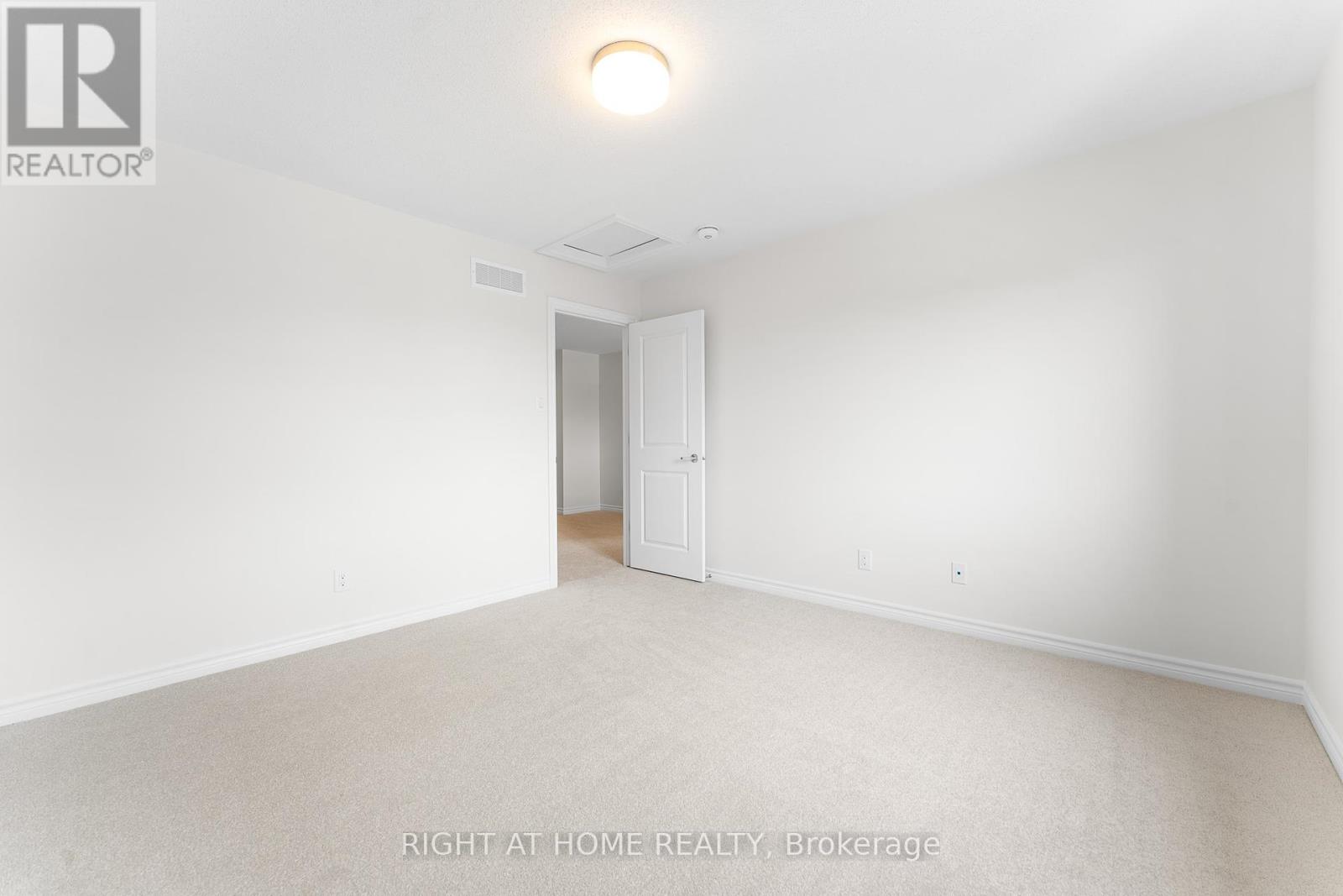 Photo 38 of 118 Lumen Place, Ottawa ON