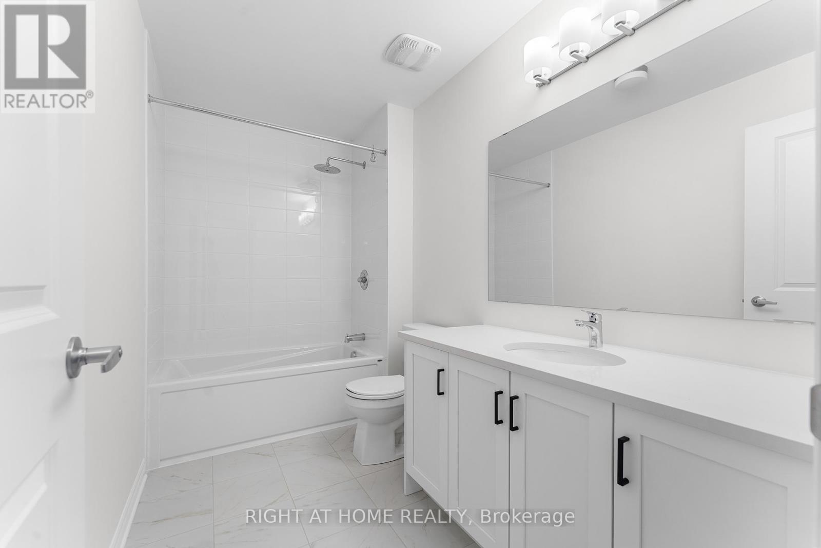 Photo 43 of 118 Lumen Place, Ottawa ON