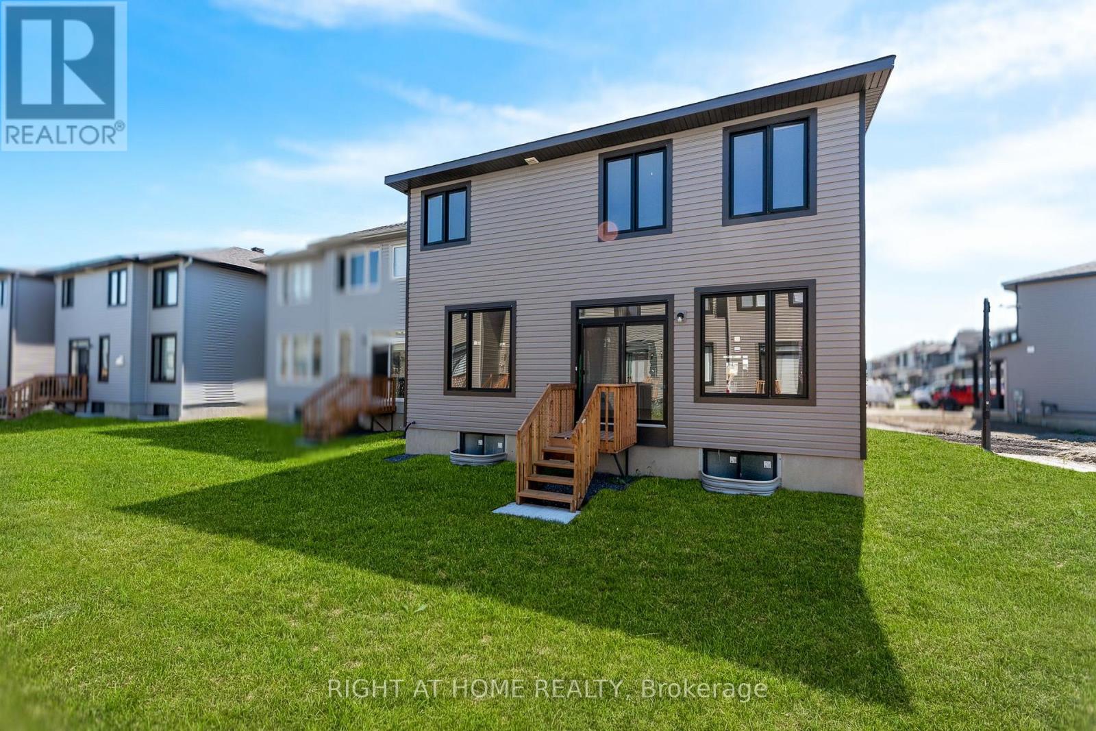 Photo 49 of 118 Lumen Place, Ottawa ON