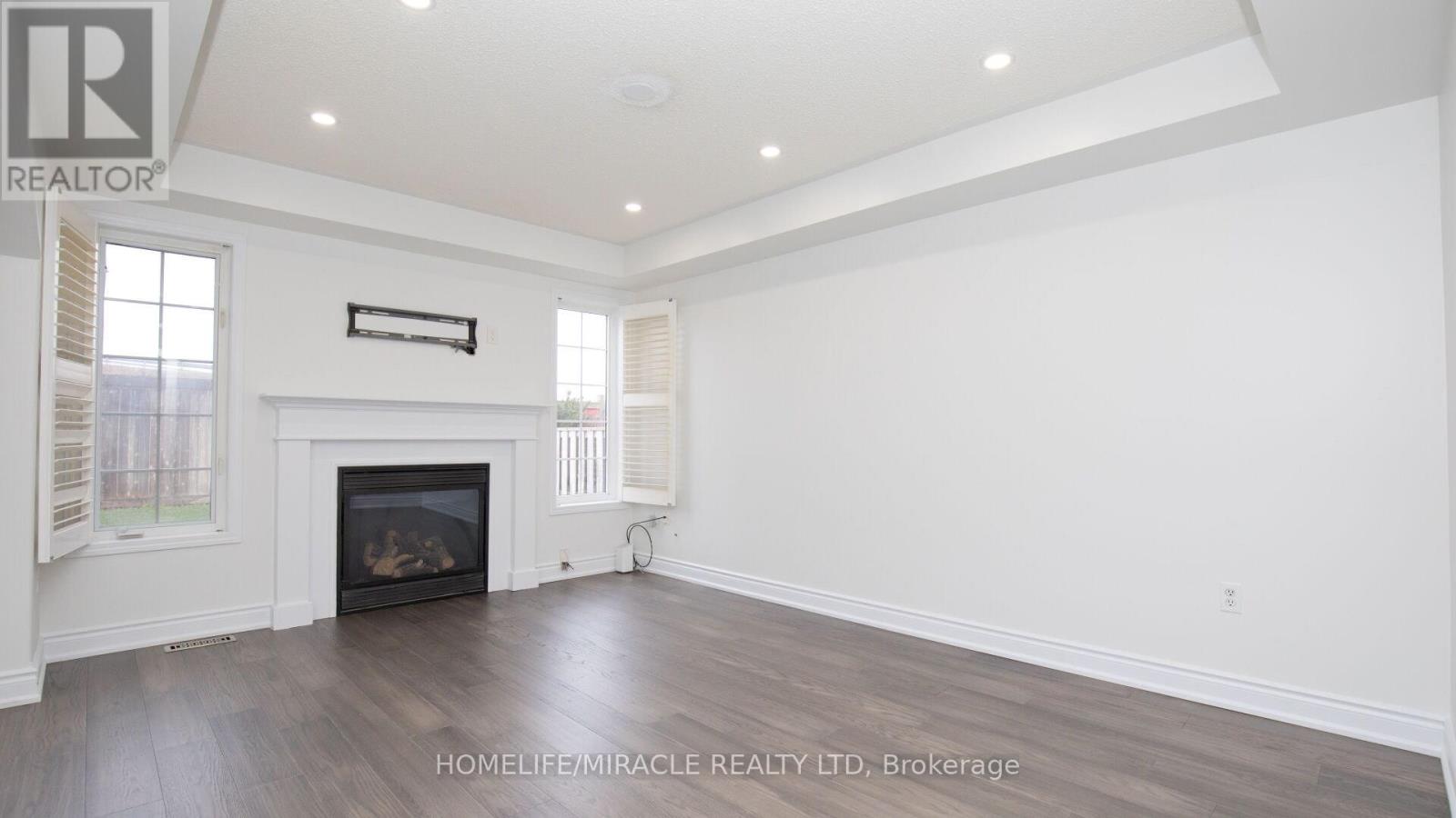 Photo 6 of 118 Owlridge Drive, Brampton ON