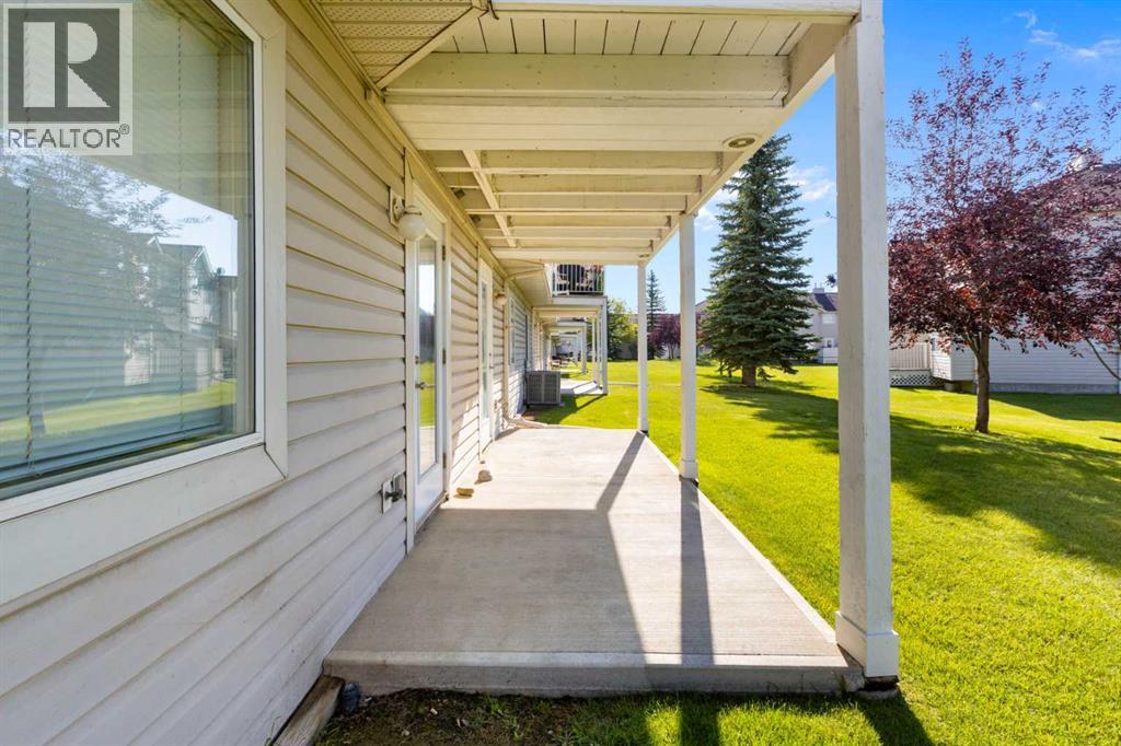 Photo 27 of 128 Douglas Glen Park Se, Calgary AB