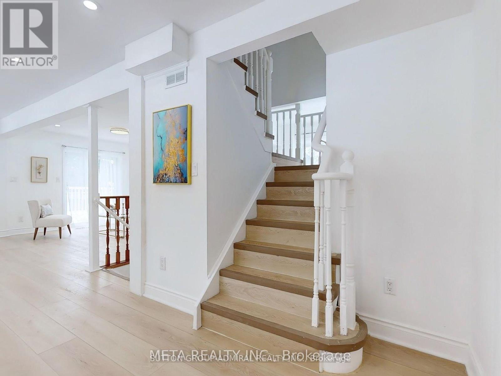 Photo 16 of 696 Jasmine Crescent, Oshawa ON