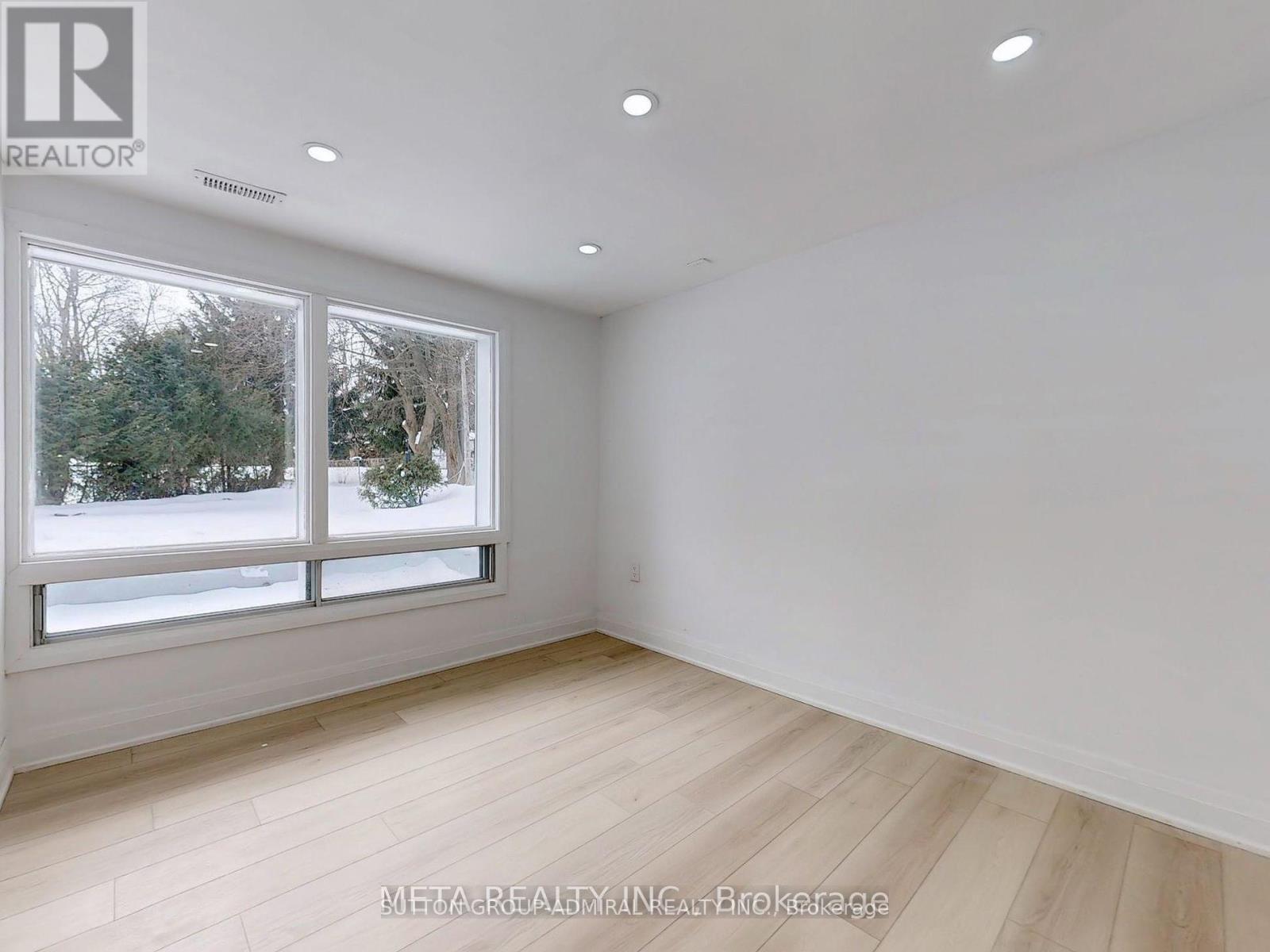 Photo 19 of 696 Jasmine Crescent, Oshawa ON