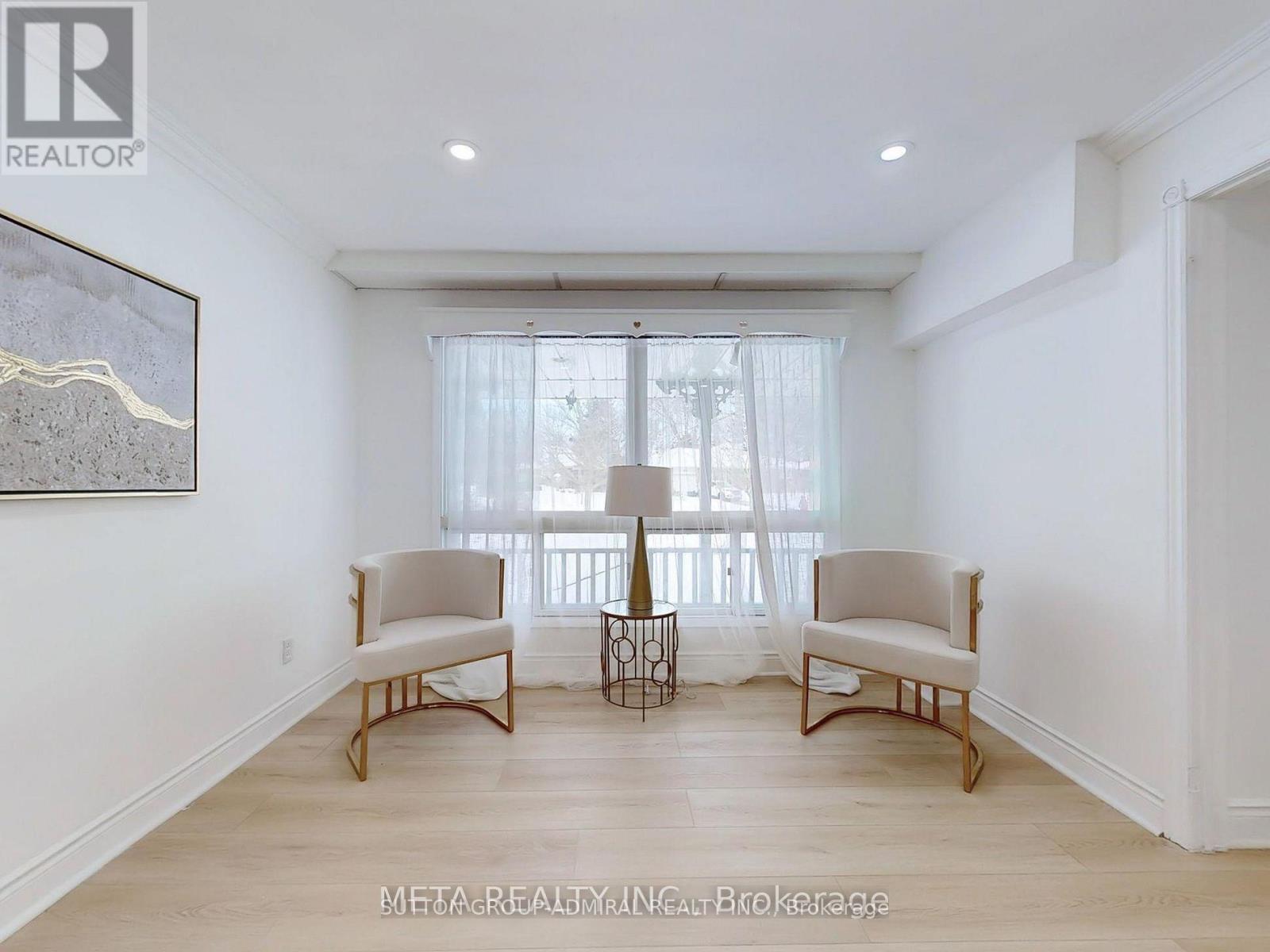 Photo 7 of 696 Jasmine Crescent, Oshawa ON
