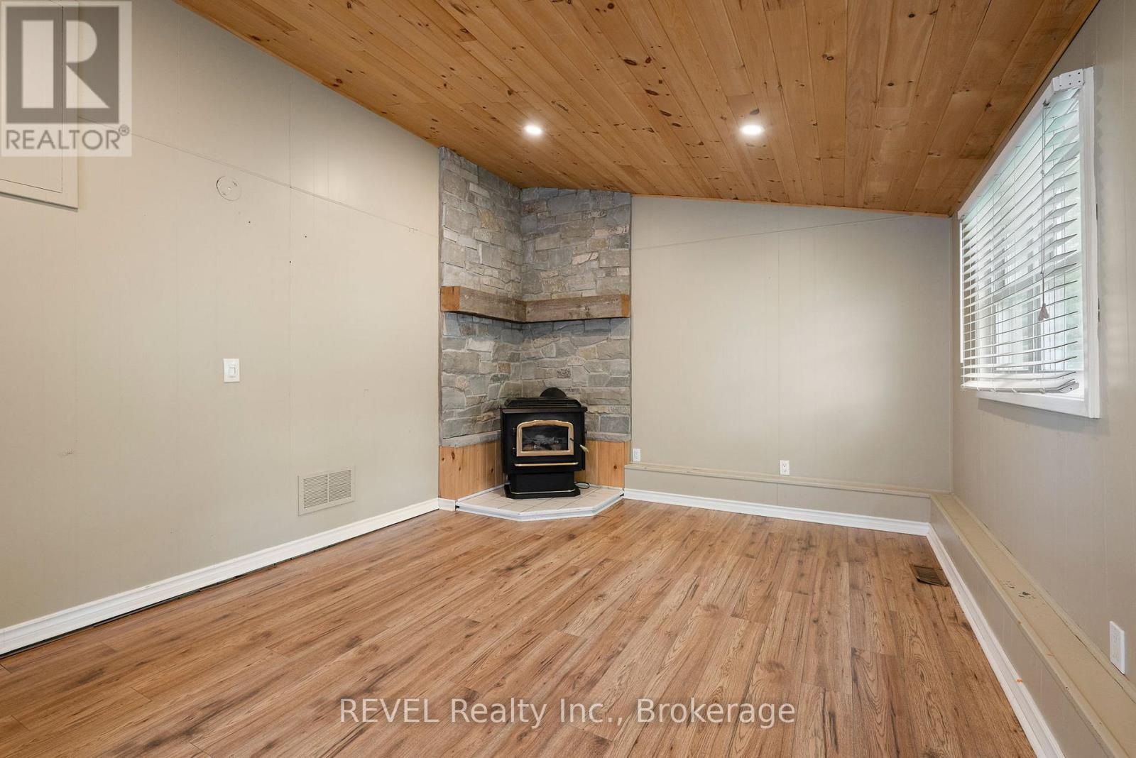 Photo 26 of 229 Morton Street, Thorold ON