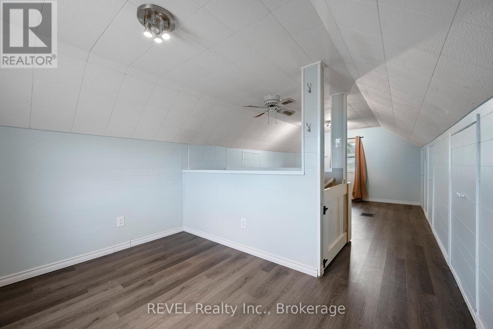 Photo 31 of 229 Morton Street, Thorold ON
