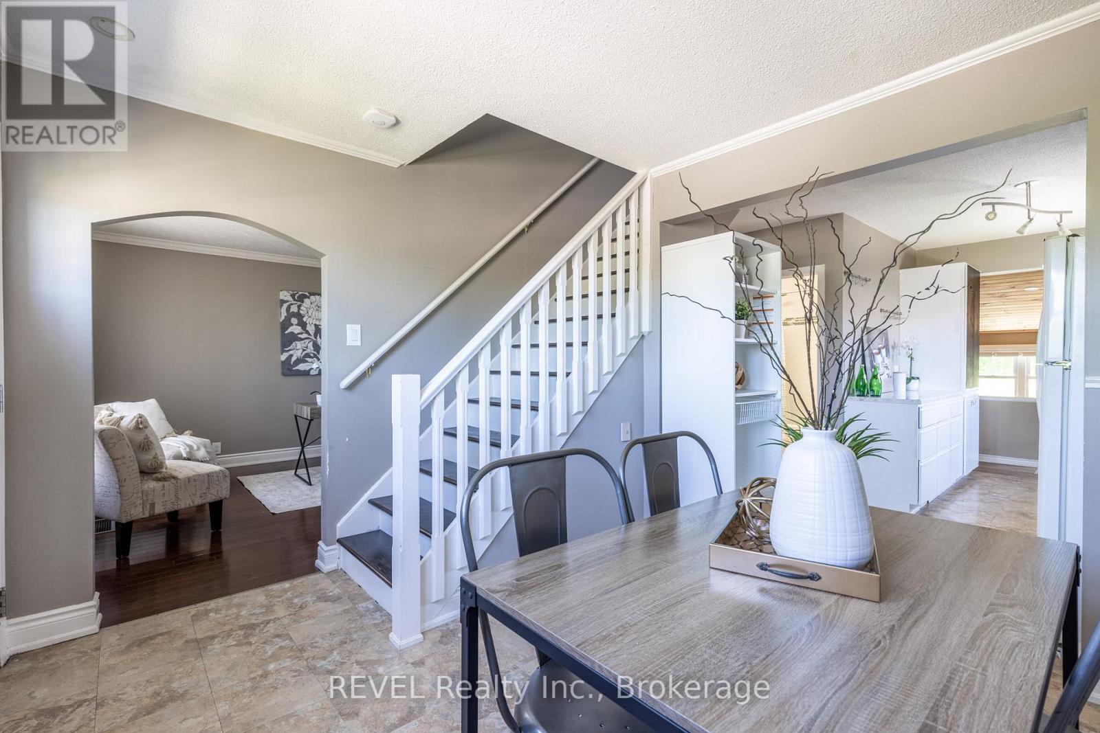 Photo 8 of 229 Morton Street, Thorold ON