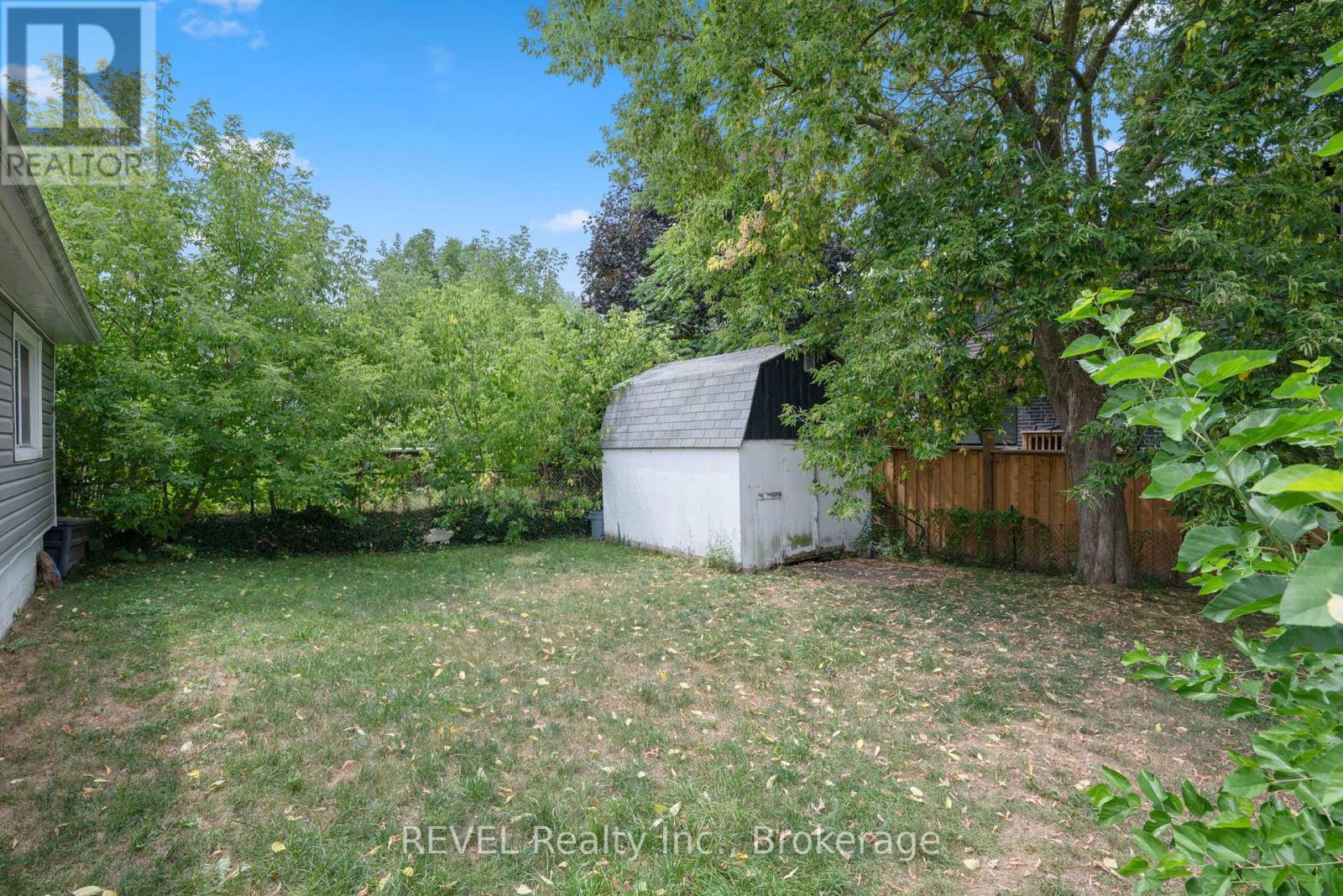 Photo 40 of 229 Morton Street, Thorold ON