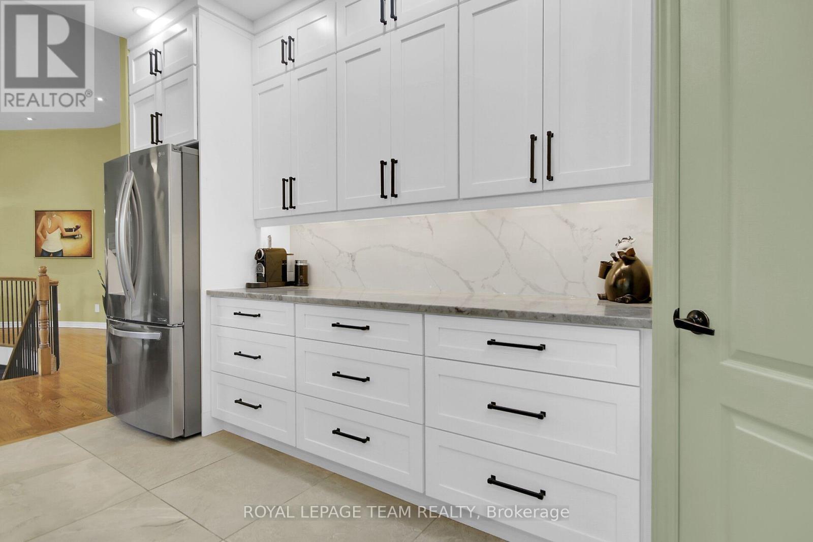 Photo 10 of 2539 Kearns Way, Ottawa ON