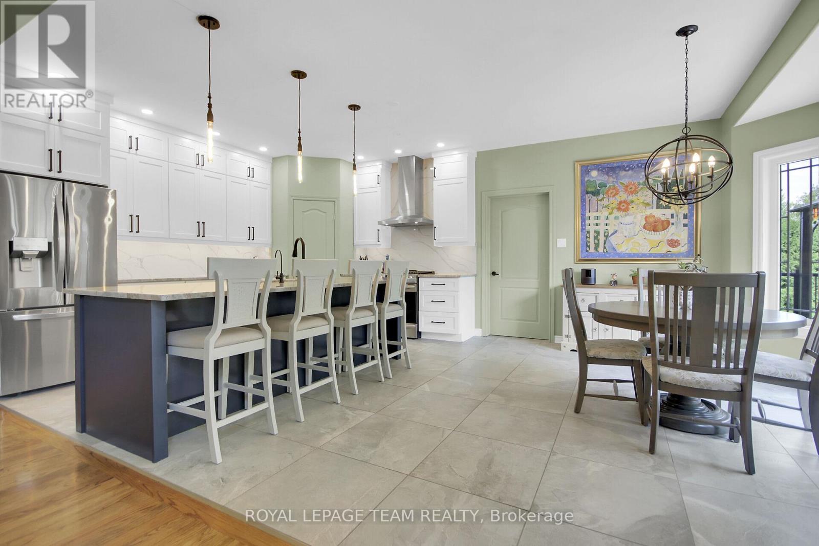 Photo 12 of 2539 Kearns Way, Ottawa ON