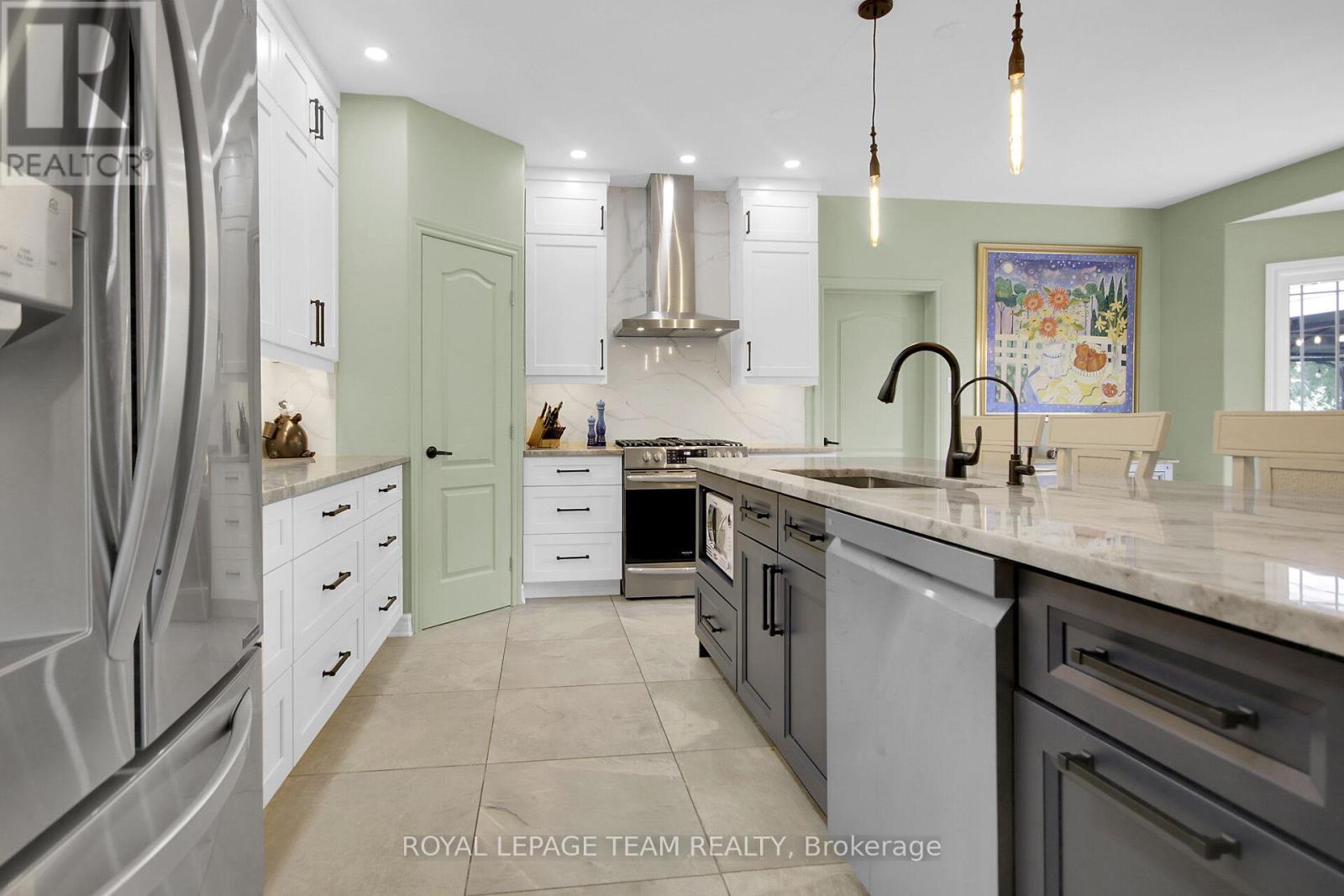 Photo 13 of 2539 Kearns Way, Ottawa ON