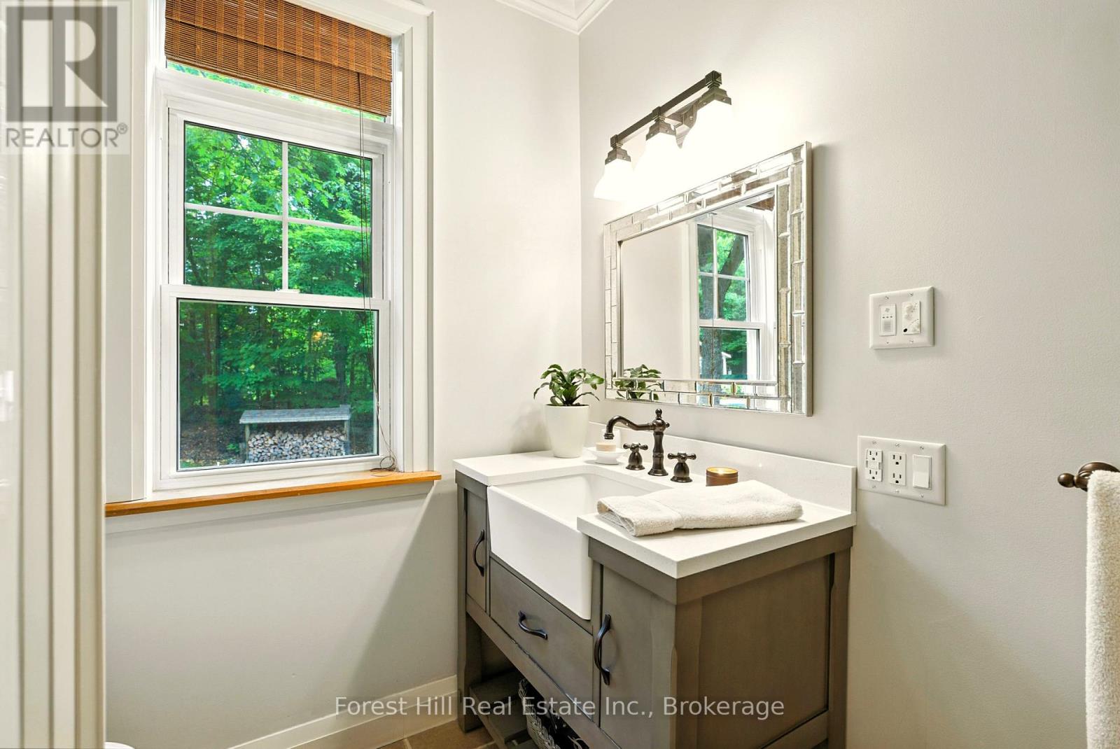 Photo 21 of 1474 Etwell Road, Huntsville ON