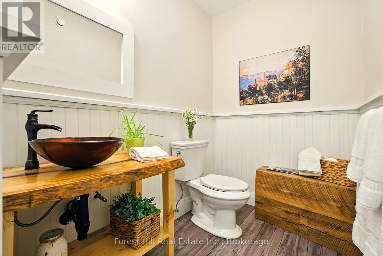 Photo 31 of 1474 Etwell Road, Huntsville ON