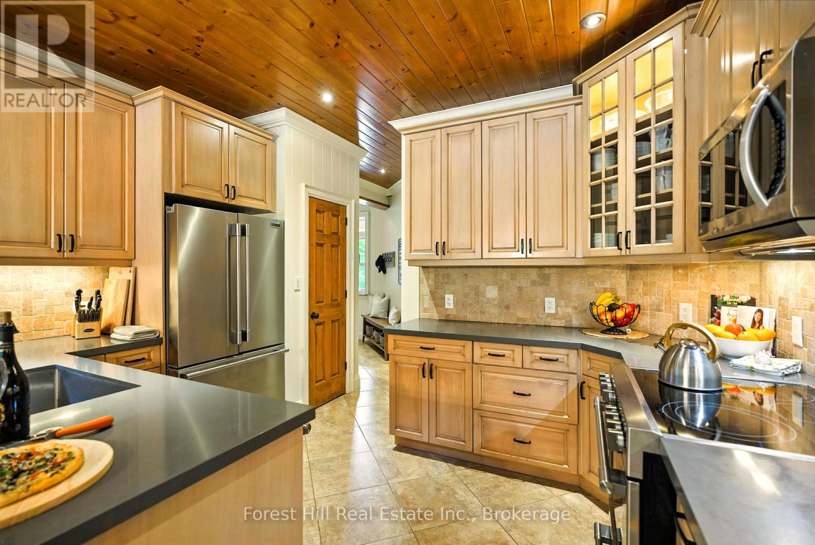 Photo 40 of 1474 Etwell Road, Huntsville ON