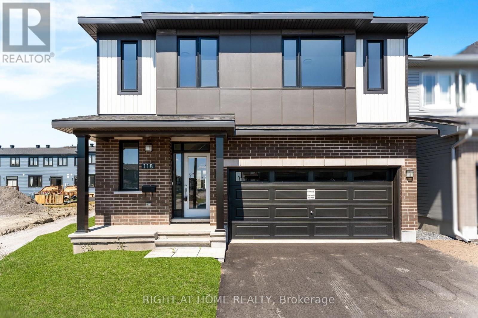 Photo 1 of 118 Lumen Place, Ottawa ON