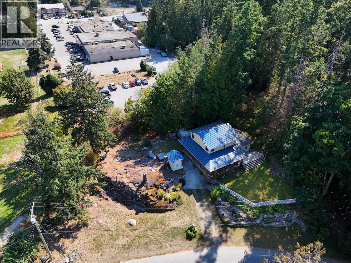 12886 LAGOON ROAD, Madeira Park