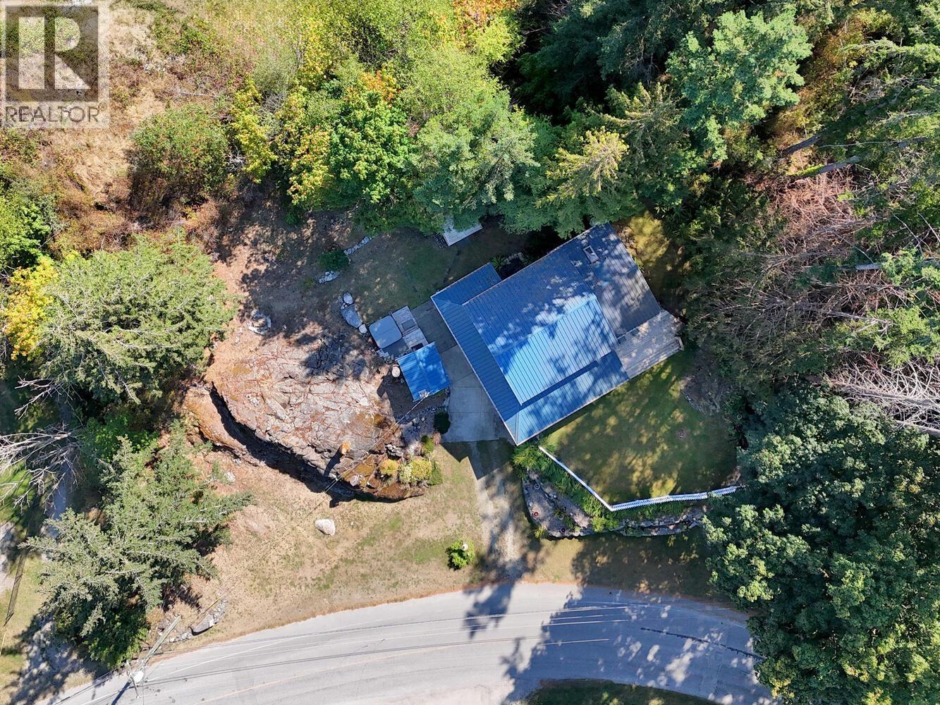 12886 LAGOON ROAD, Madeira Park