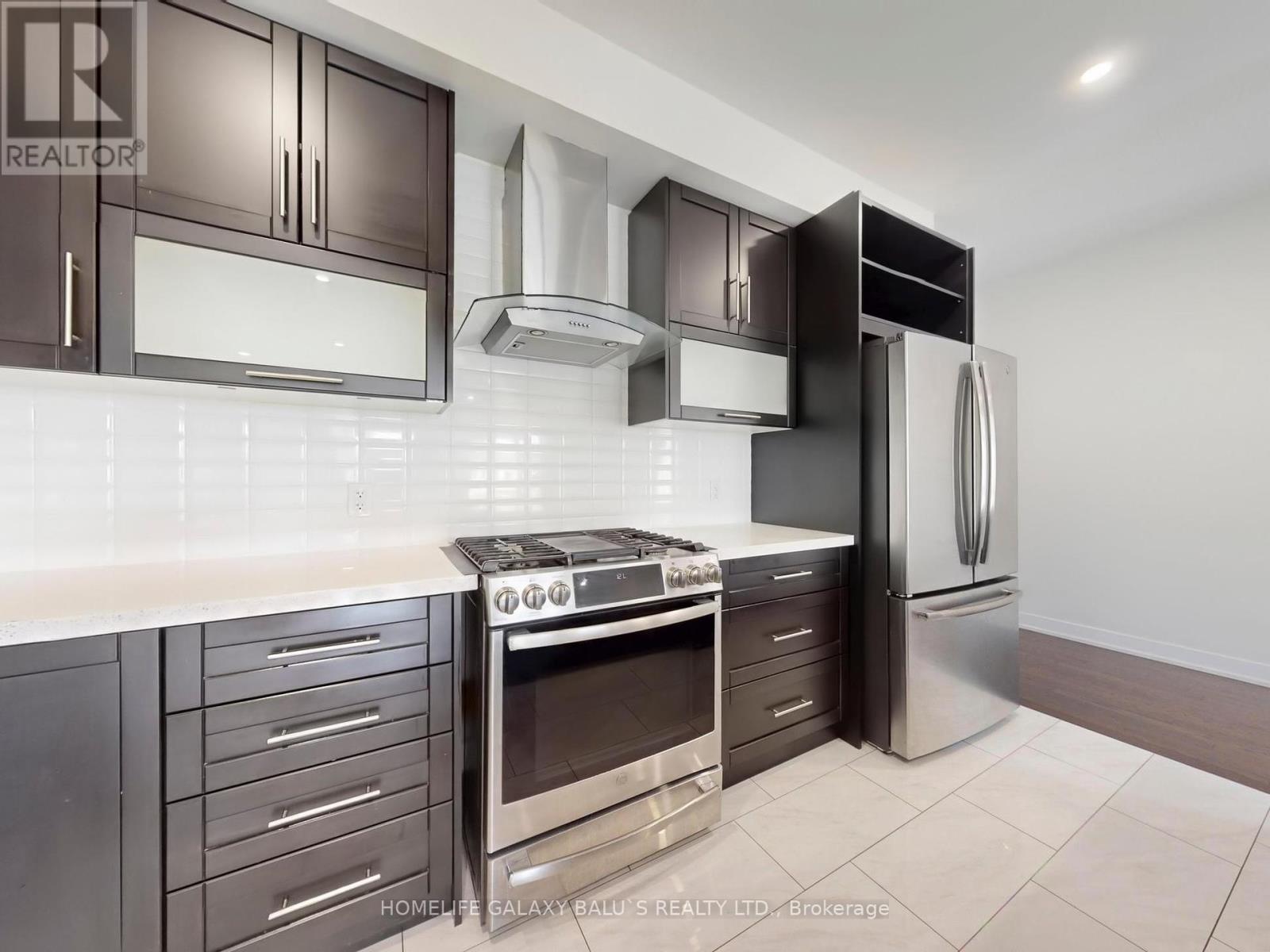 Photo 12 of 90 Donald Fleming Way, Whitby ON