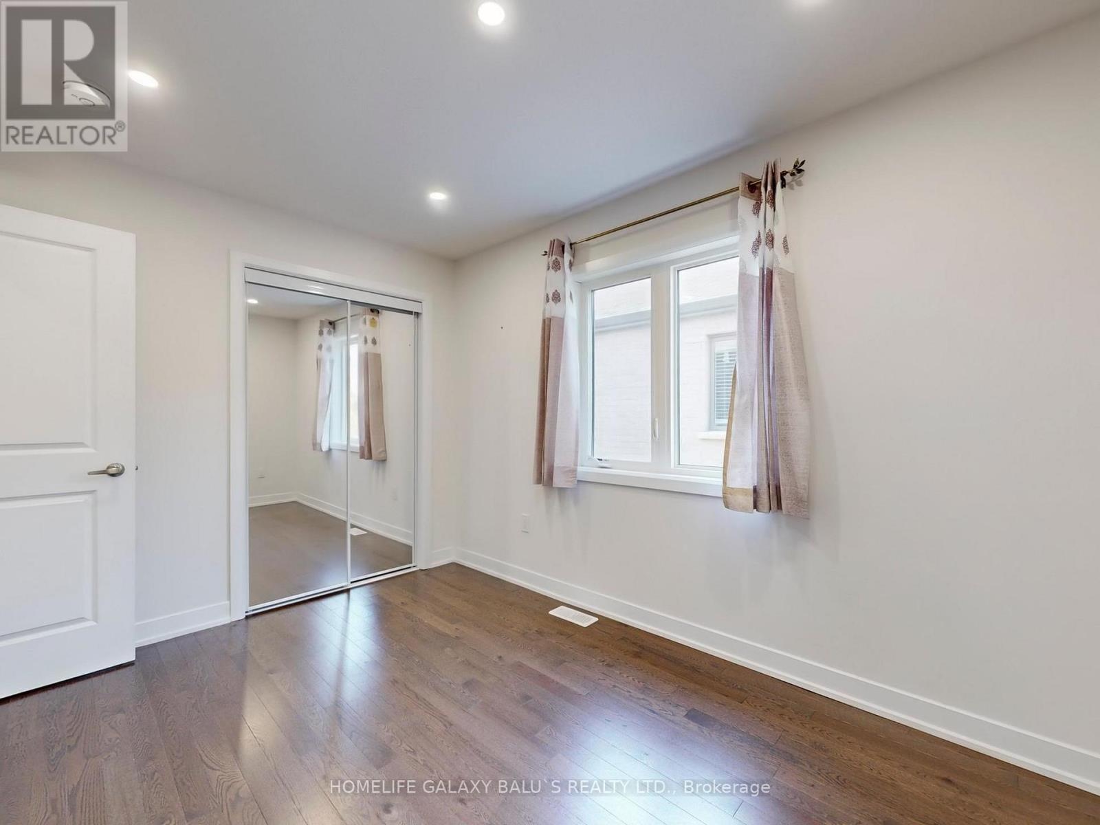 Photo 28 of 90 Donald Fleming Way, Whitby ON