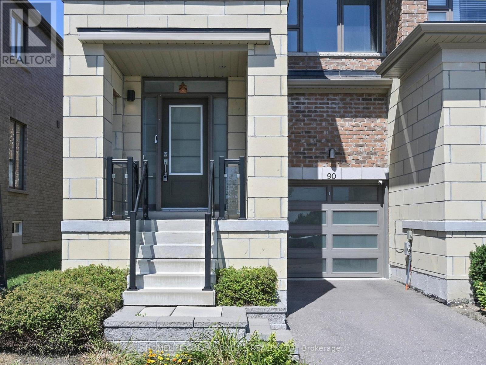 Photo 3 of 90 Donald Fleming Way, Whitby ON