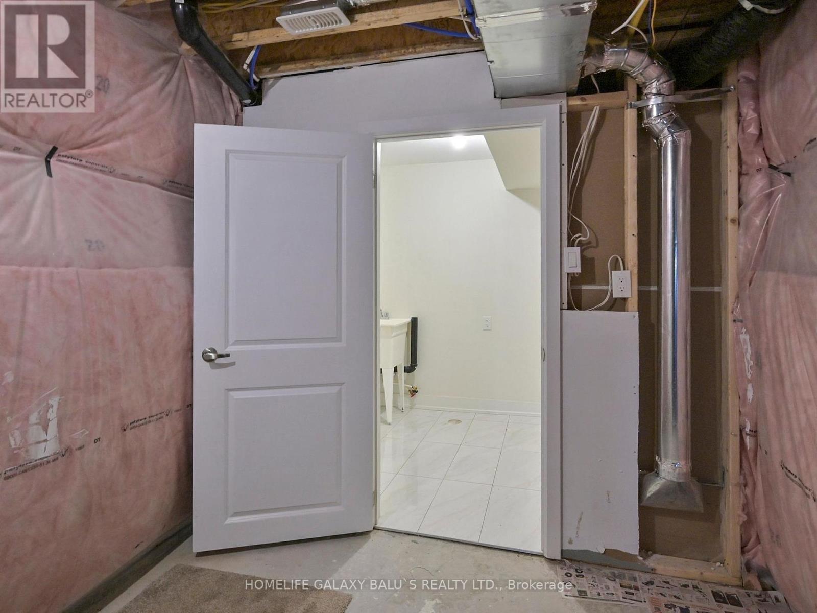 Photo 38 of 90 Donald Fleming Way, Whitby ON