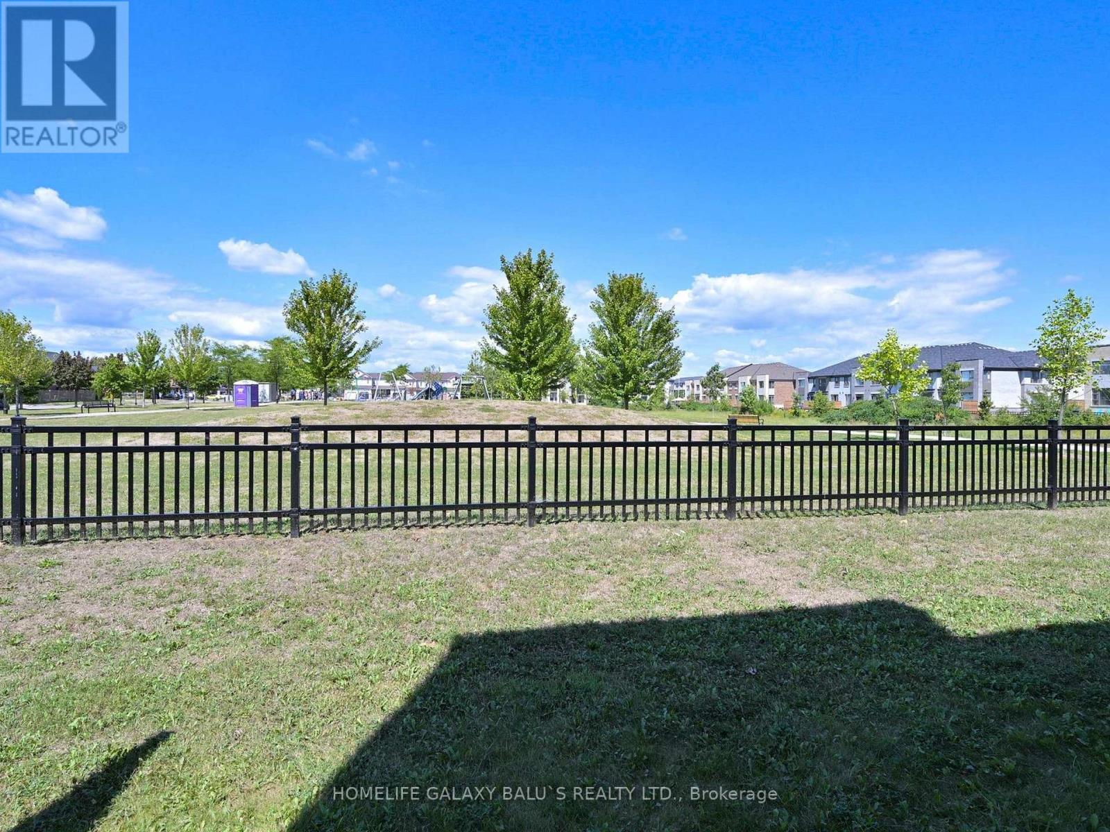 Photo 42 of 90 Donald Fleming Way, Whitby ON