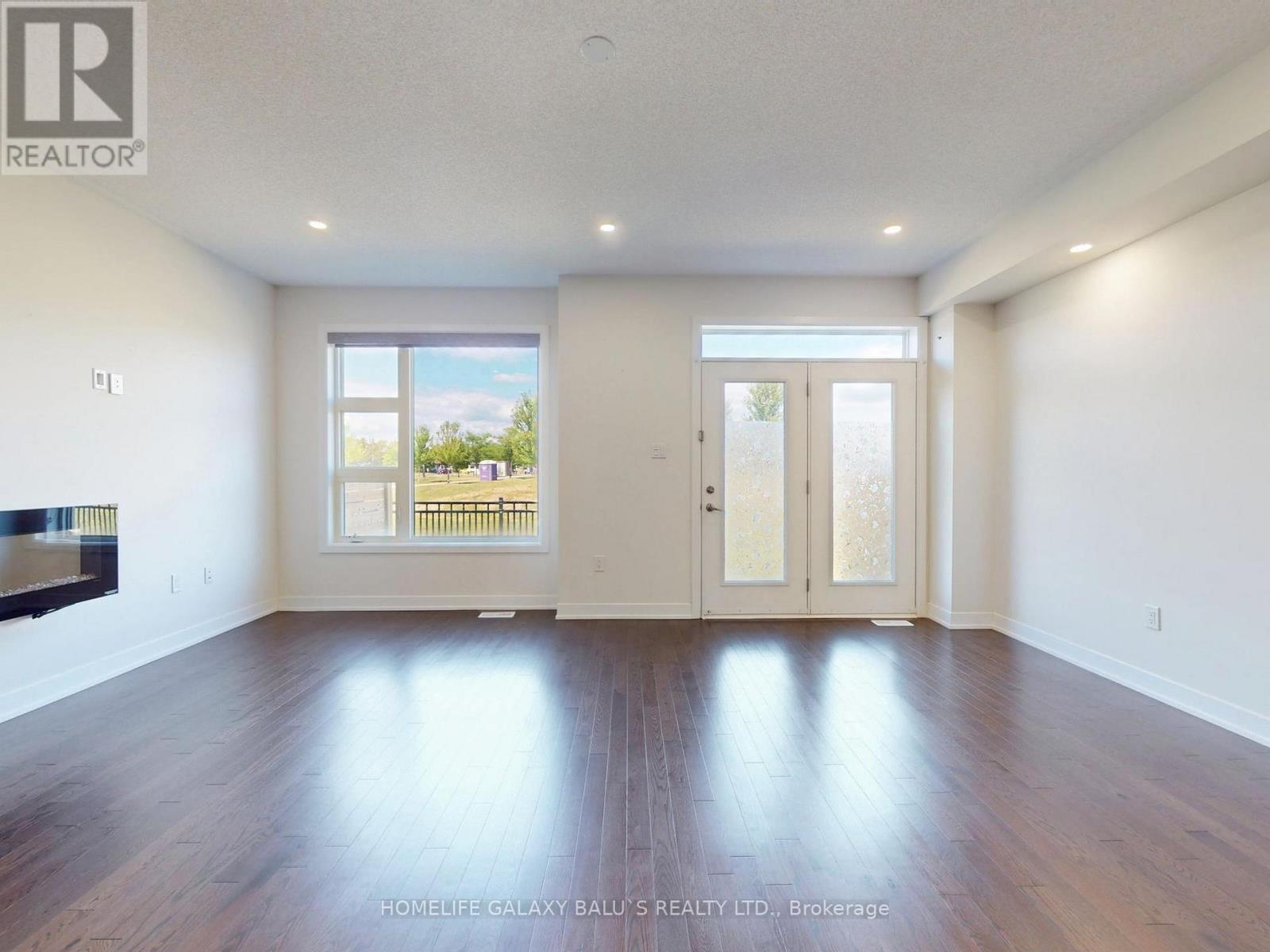 Photo 5 of 90 Donald Fleming Way, Whitby ON
