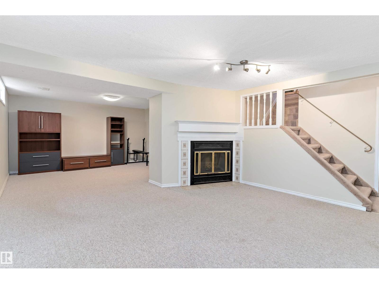 Photo 22 of 7216 33 Av Nw Nw, Edmonton AB