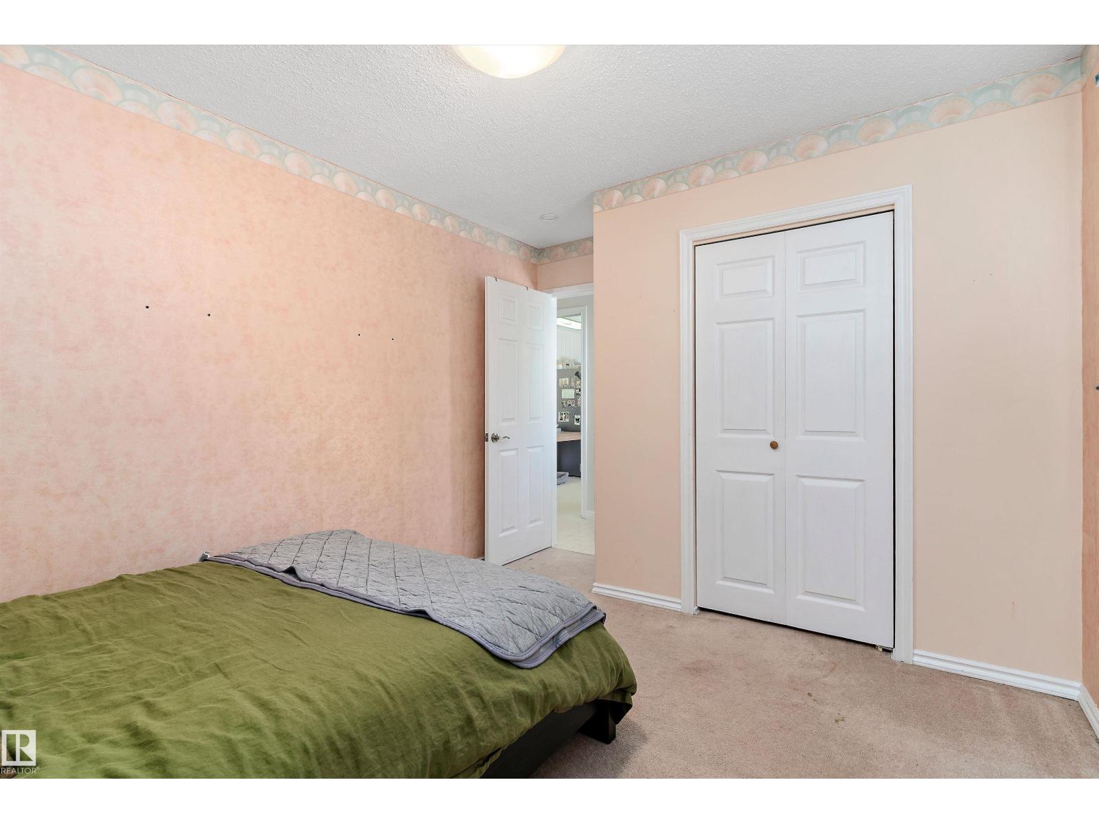 Photo 20 of 7216 33 Av Nw Nw, Edmonton AB