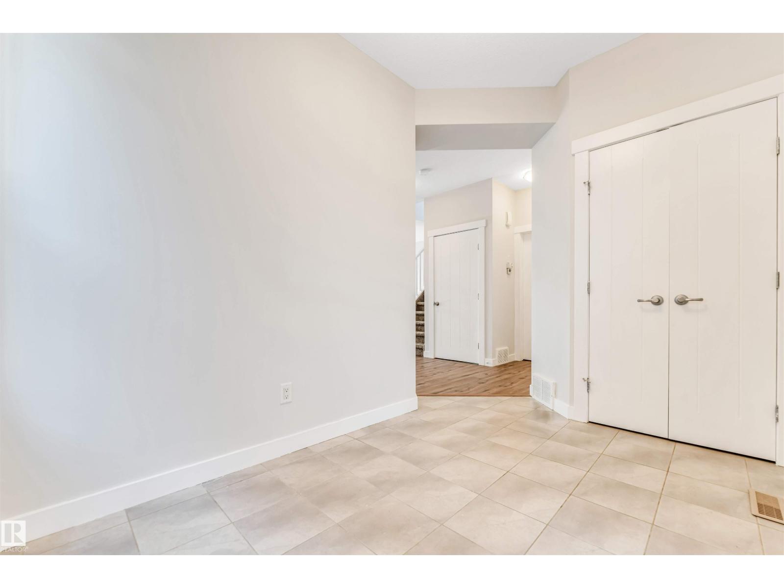 Photo 20 of 708 57 St Sw, Edmonton AB