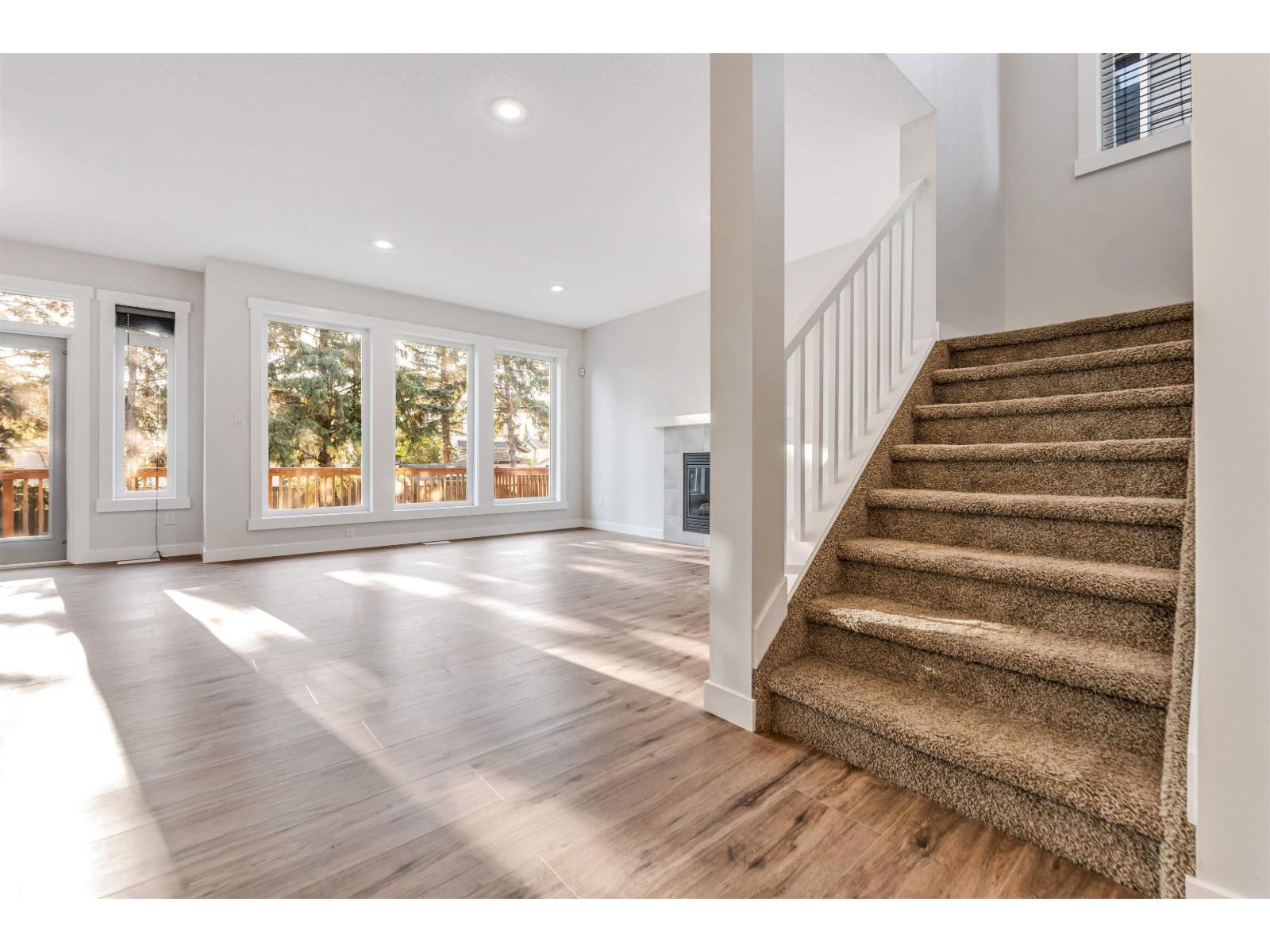 Photo 34 of 708 57 St Sw, Edmonton AB